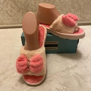 Kensie Pink Fuzzy Bow Slippers